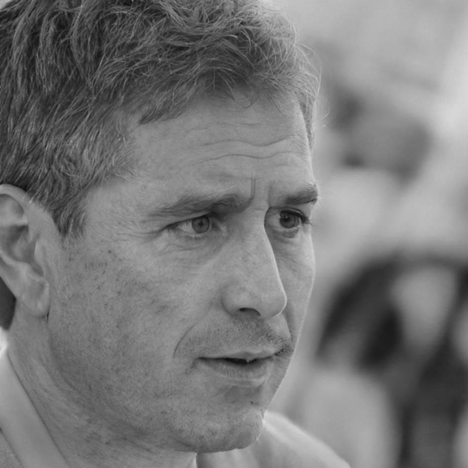 Carlos Mendoza, analista financiero